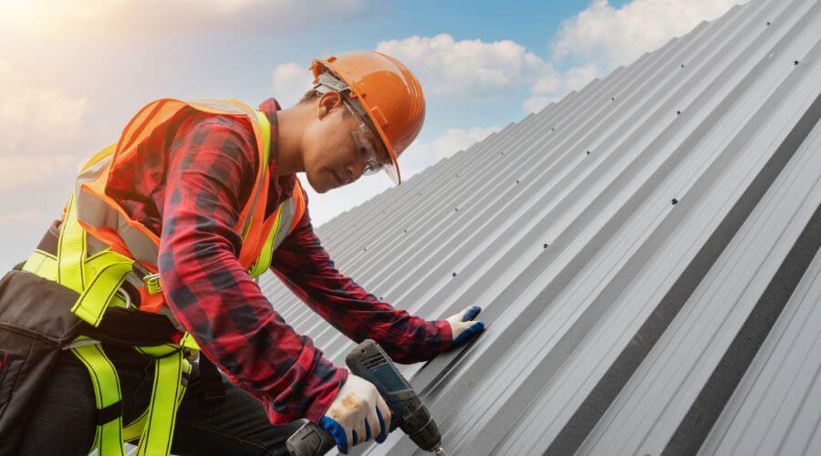 Professional Emergency Roof Repairs services in Black River, MI